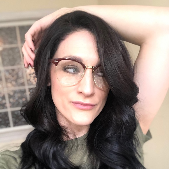 Meet your Posher, Emmaline - Picture 1 of 2